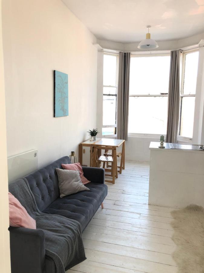 New! Seaside Central Scarborough Apartment Esterno foto