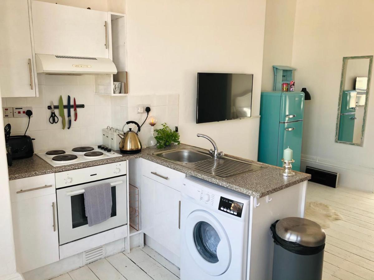 New! Seaside Central Scarborough Apartment Esterno foto