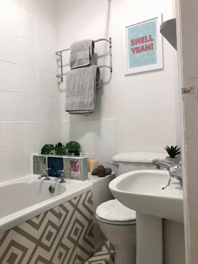 New! Seaside Central Scarborough Apartment Esterno foto